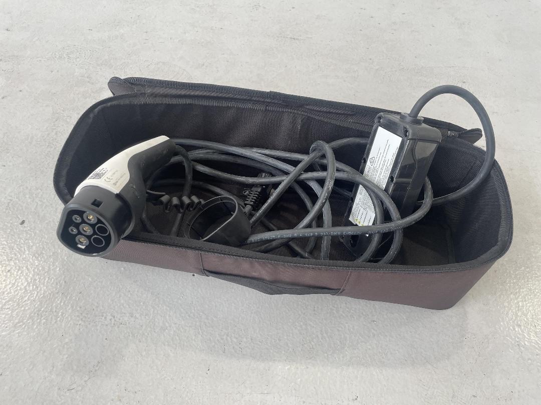 Photo '38' of Hyundai Ioniq Photo '38' of Hyundai Ioniq