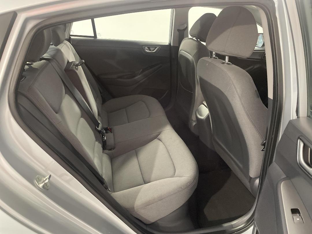 Photo '20' of Hyundai Ioniq Photo '20' of Hyundai Ioniq