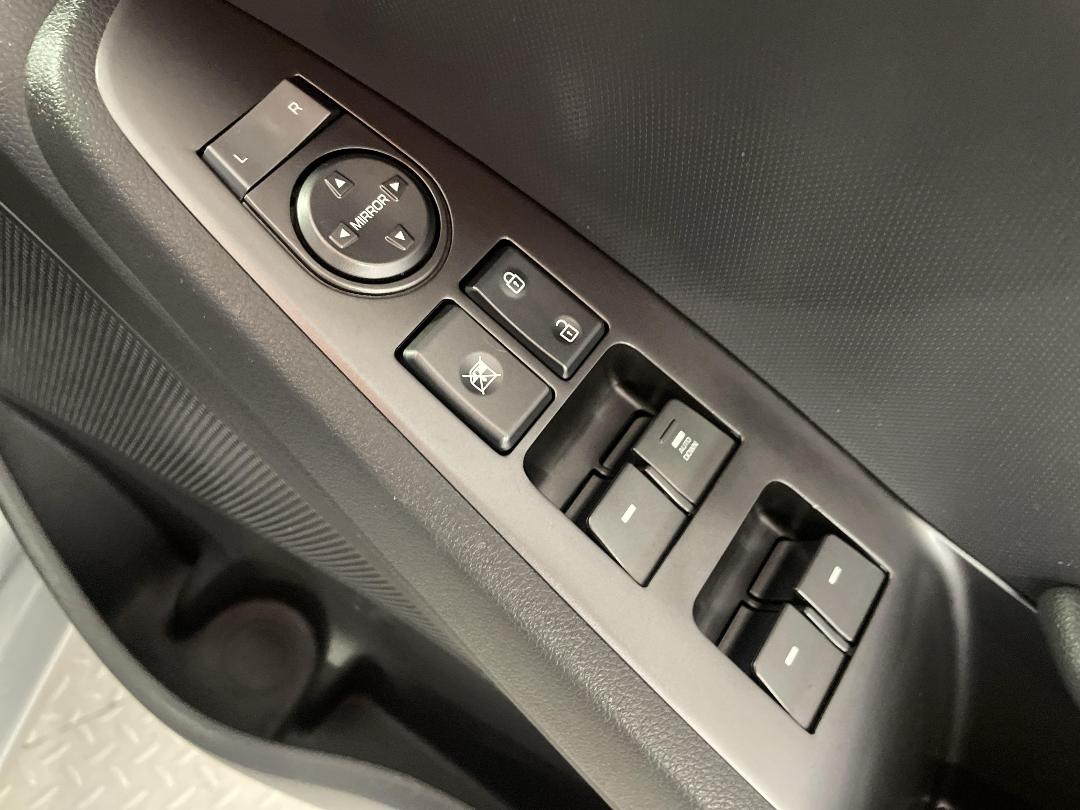 Photo '24' of Hyundai Ioniq Photo '24' of Hyundai Ioniq