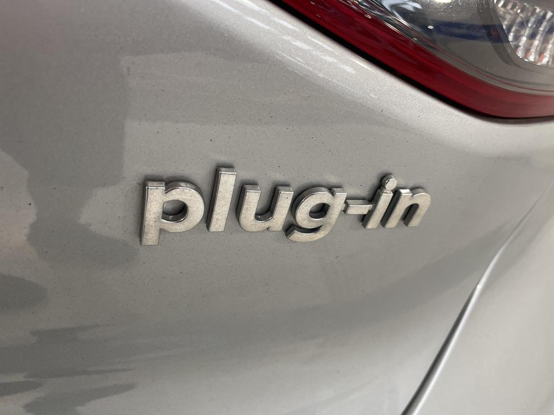 Photo '36' of Hyundai Ioniq Photo '36' of Hyundai Ioniq