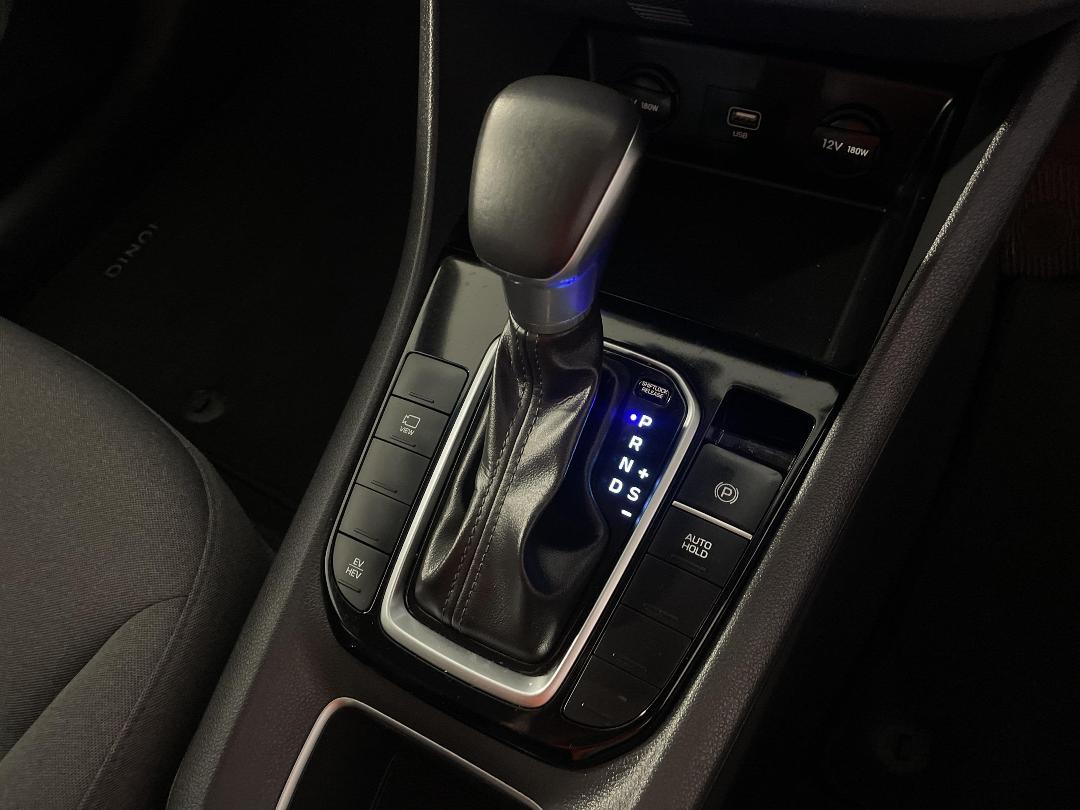 Photo '32' of Hyundai Ioniq