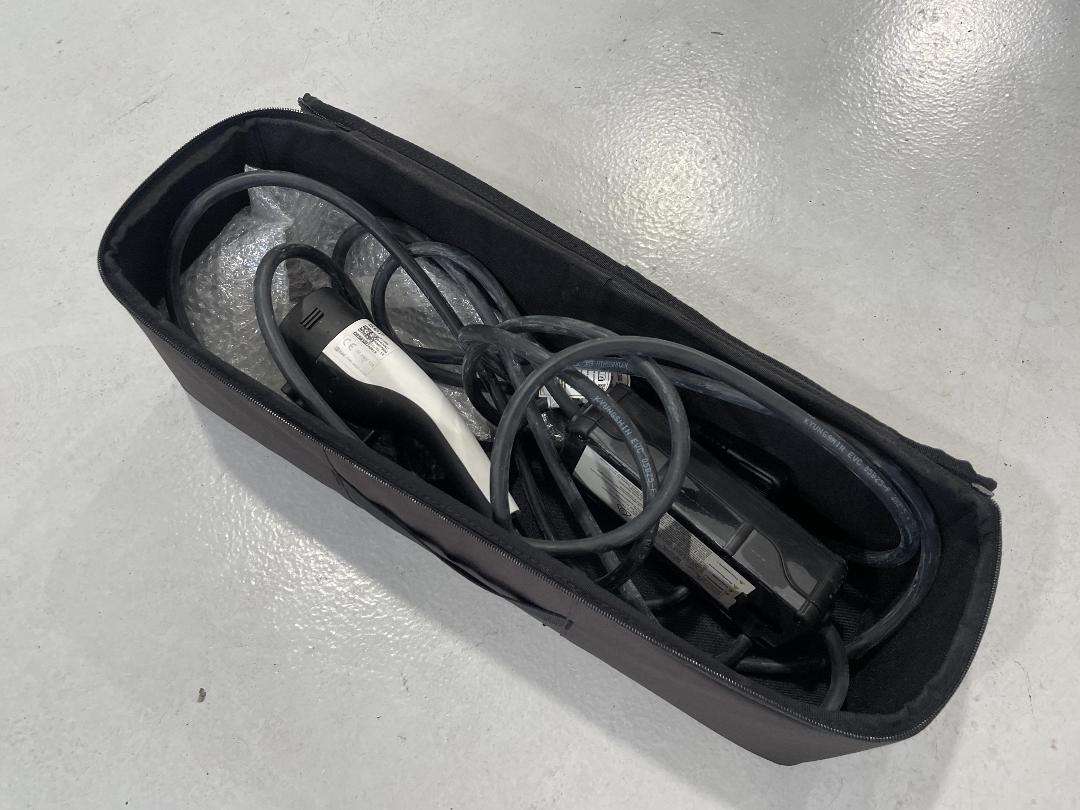 Photo '38' of Hyundai Ioniq