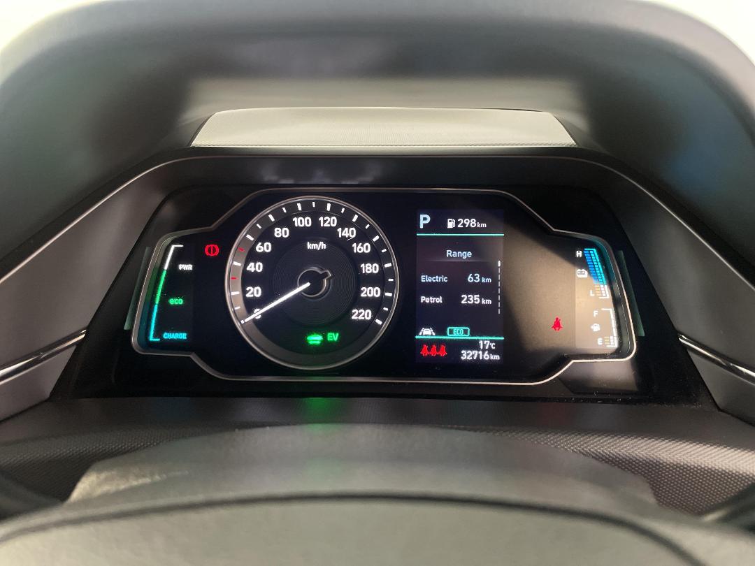 Photo '21' of Hyundai Ioniq