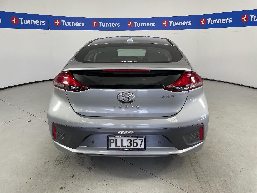 Photo '6' of Hyundai Ioniq Photo '6' of Hyundai Ioniq