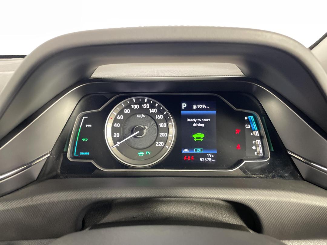 Photo '21' of Hyundai Ioniq Photo '21' of Hyundai Ioniq