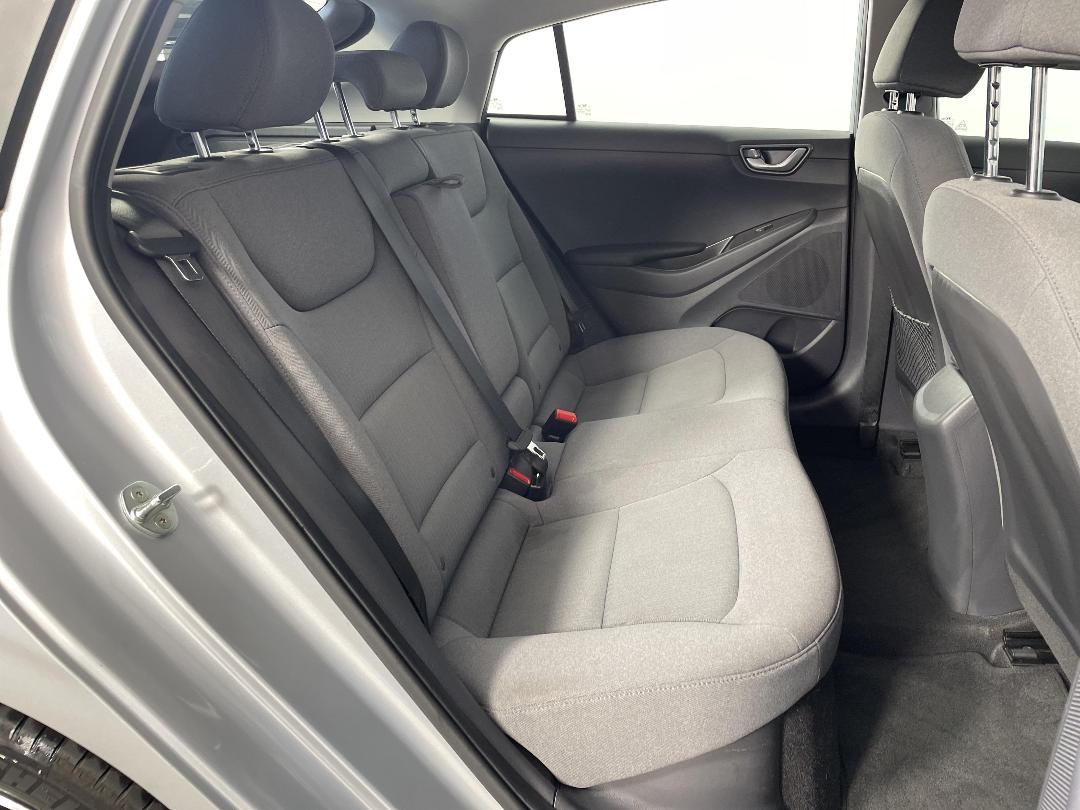 Photo '20' of Hyundai Ioniq Photo '20' of Hyundai Ioniq