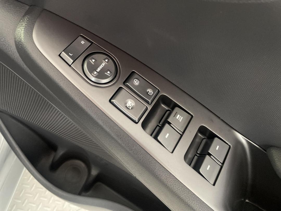 Photo '23' of Hyundai Ioniq