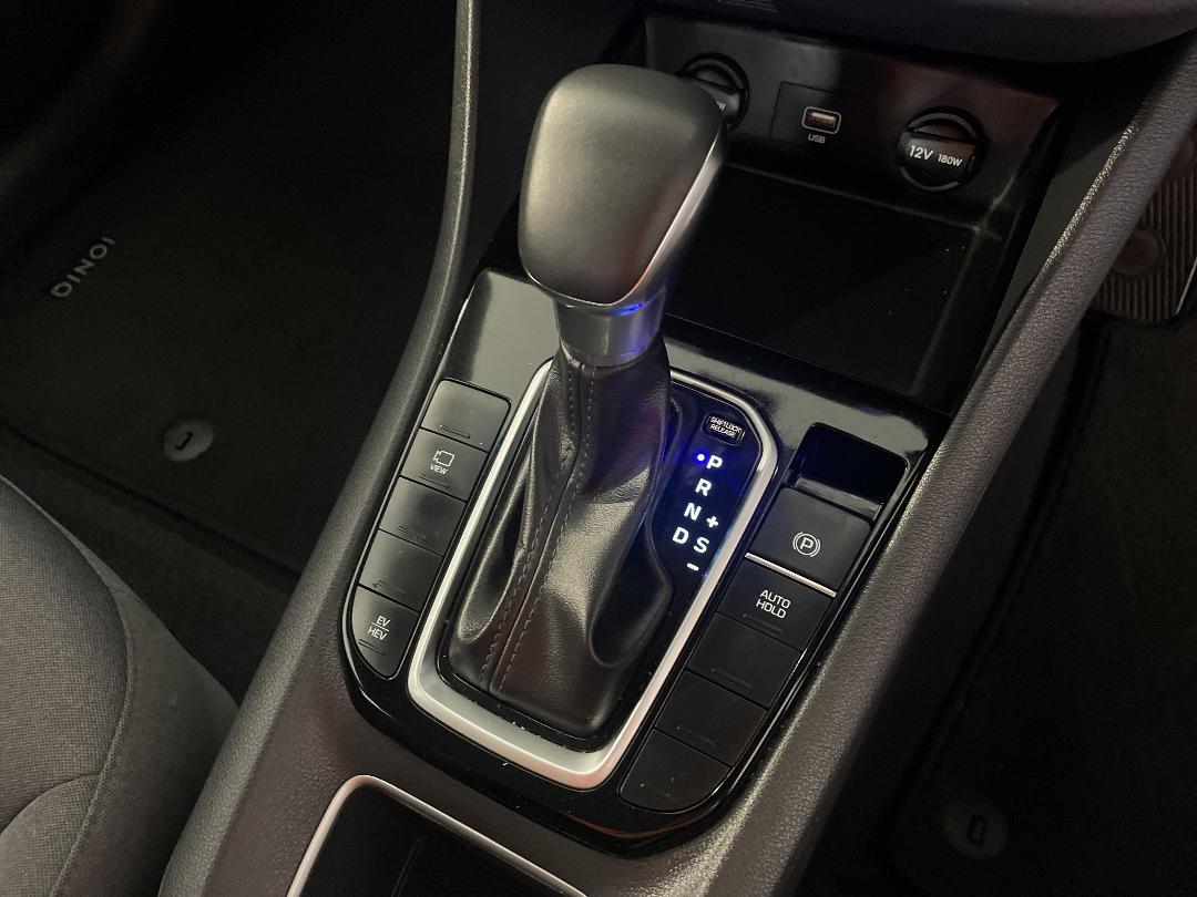 Photo '31' of Hyundai Ioniq