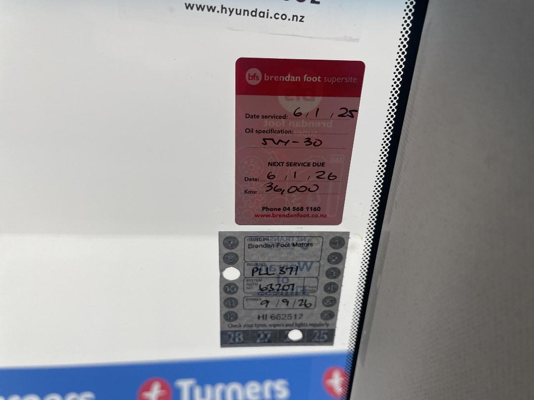 Photo '33' of Hyundai Ioniq