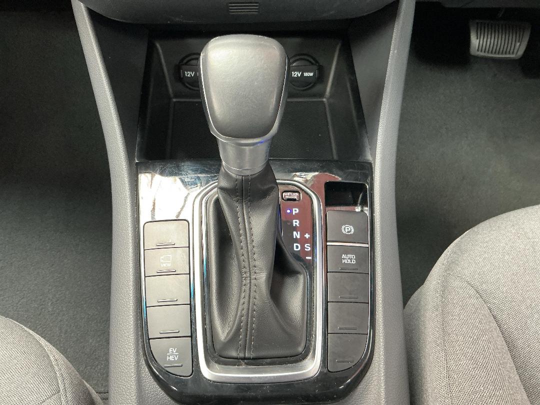 Photo '23' of Hyundai Ioniq