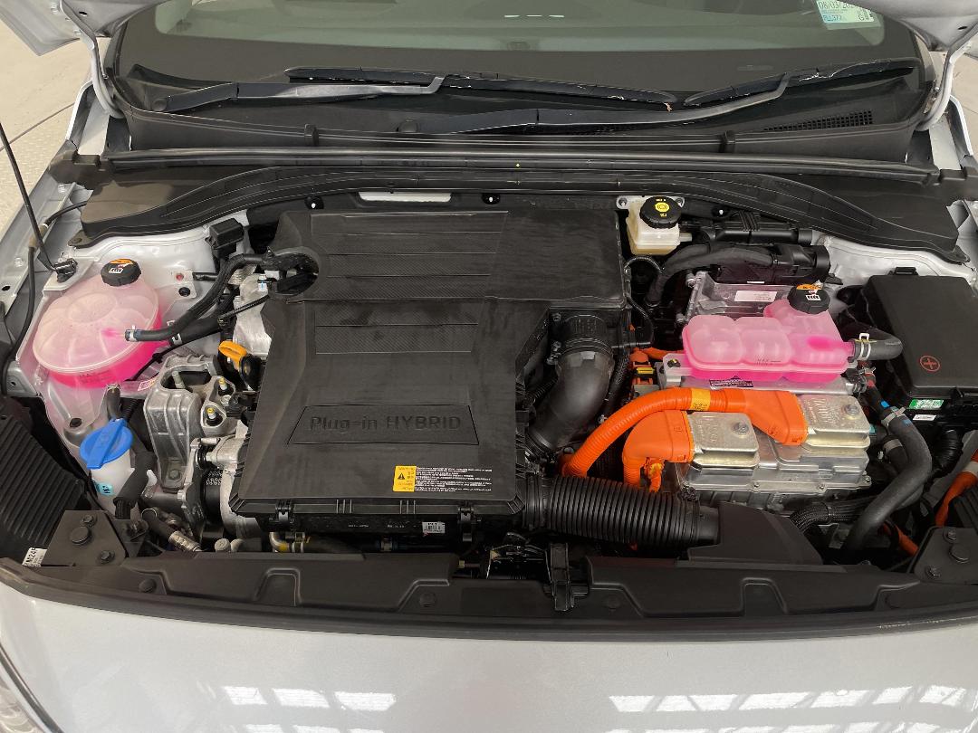 Photo '13' of Hyundai Ioniq