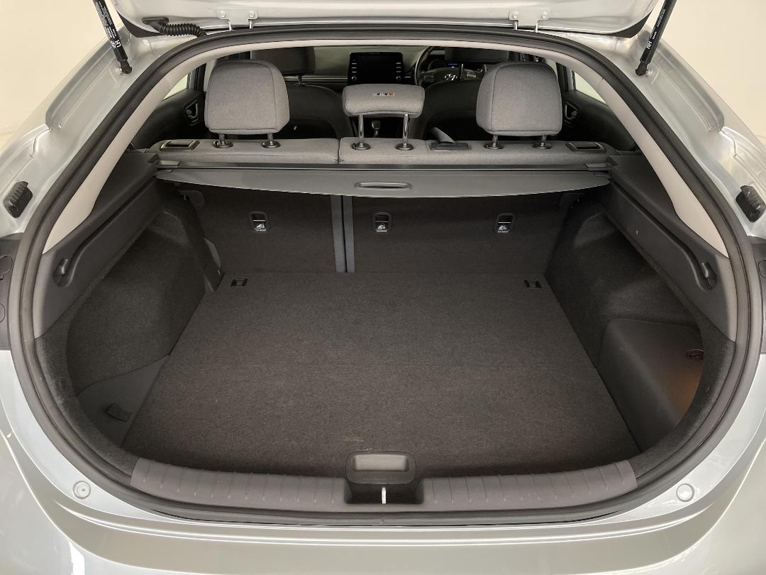 Photo '14' of Hyundai Ioniq