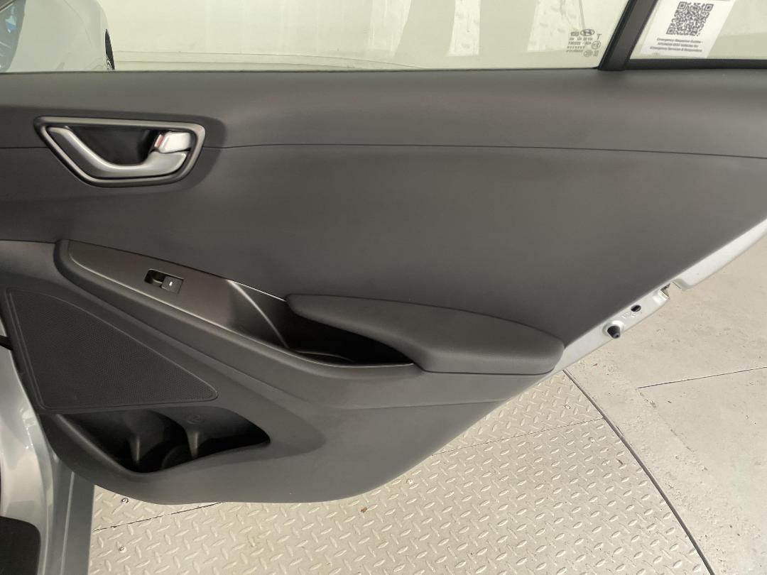 Photo '19' of Hyundai Ioniq