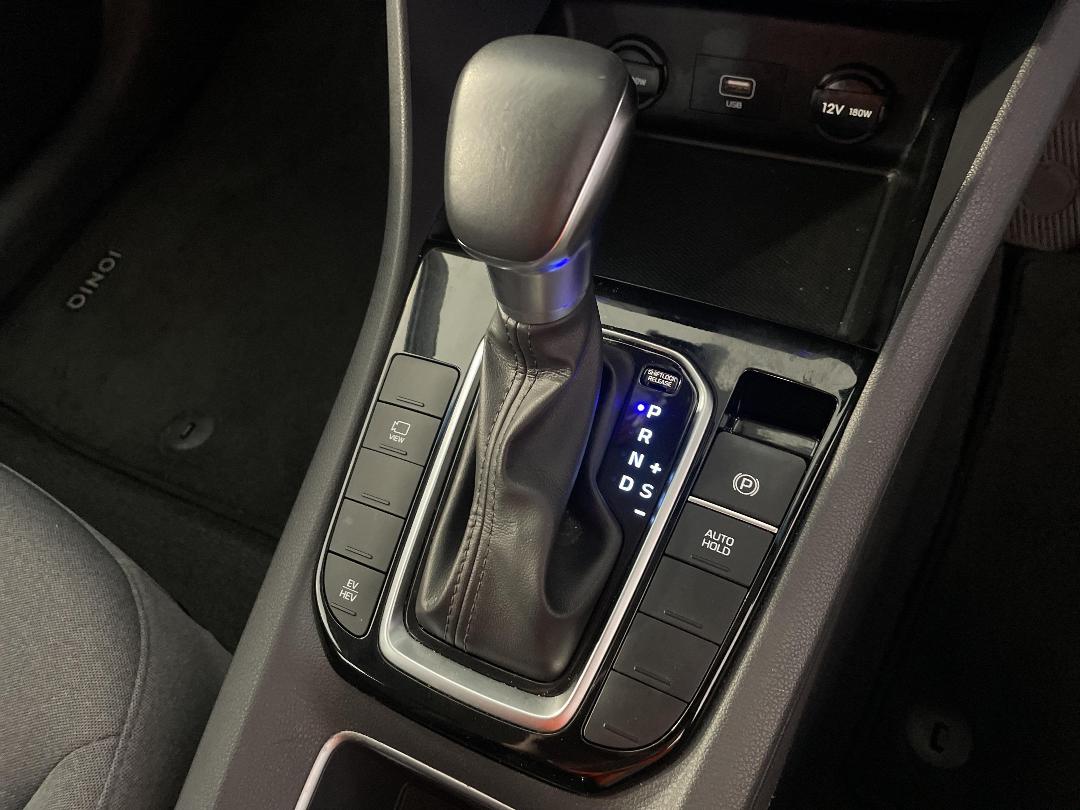 Photo '32' of Hyundai Ioniq