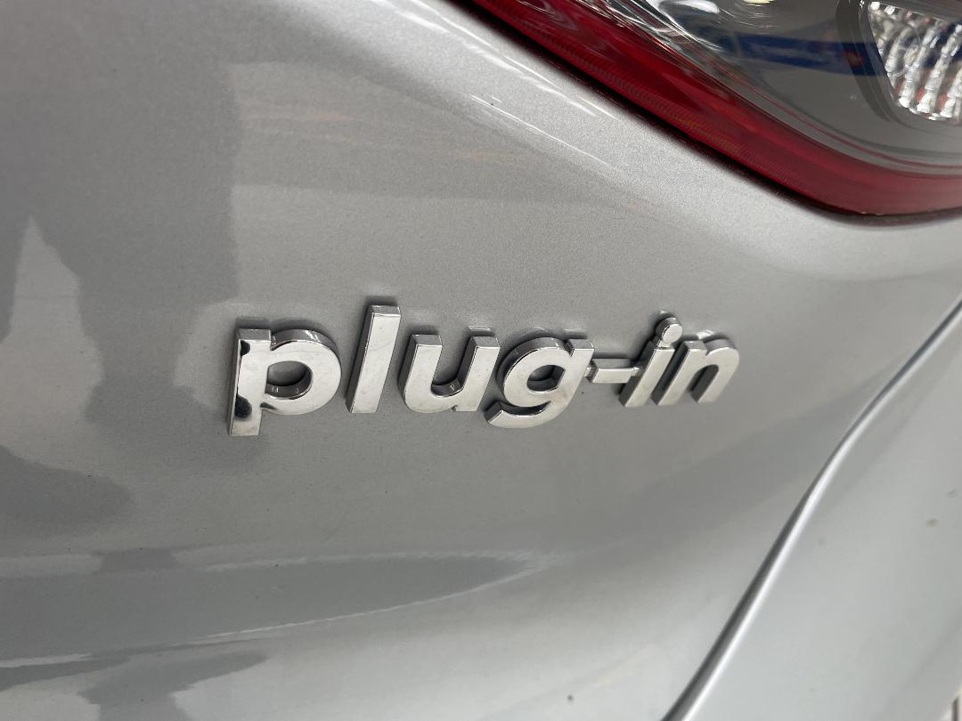 Photo '36' of Hyundai Ioniq