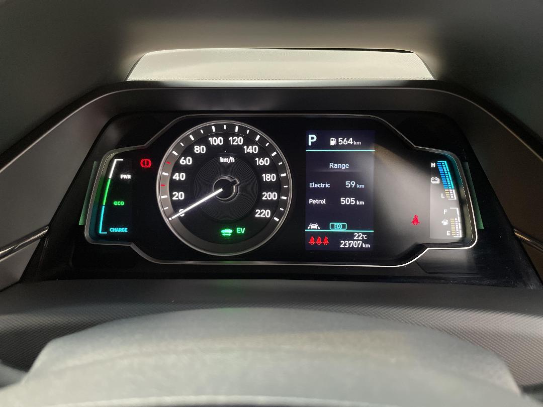 Photo '21' of Hyundai Ioniq