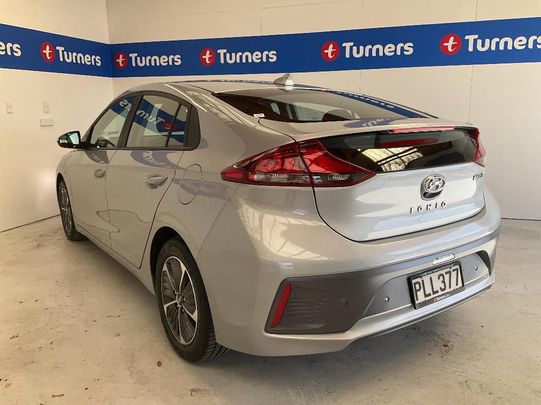 Photo '5' of Hyundai Ioniq Photo '5' of Hyundai Ioniq