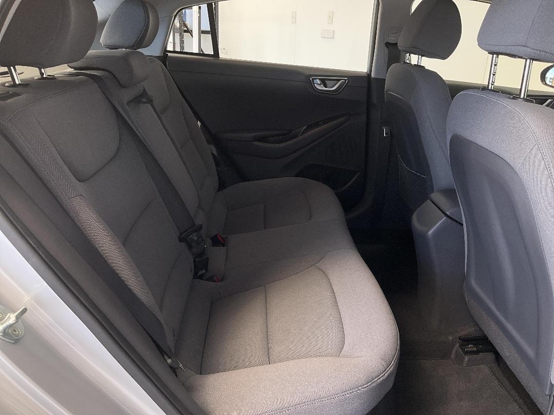 Photo '20' of Hyundai Ioniq Photo '20' of Hyundai Ioniq