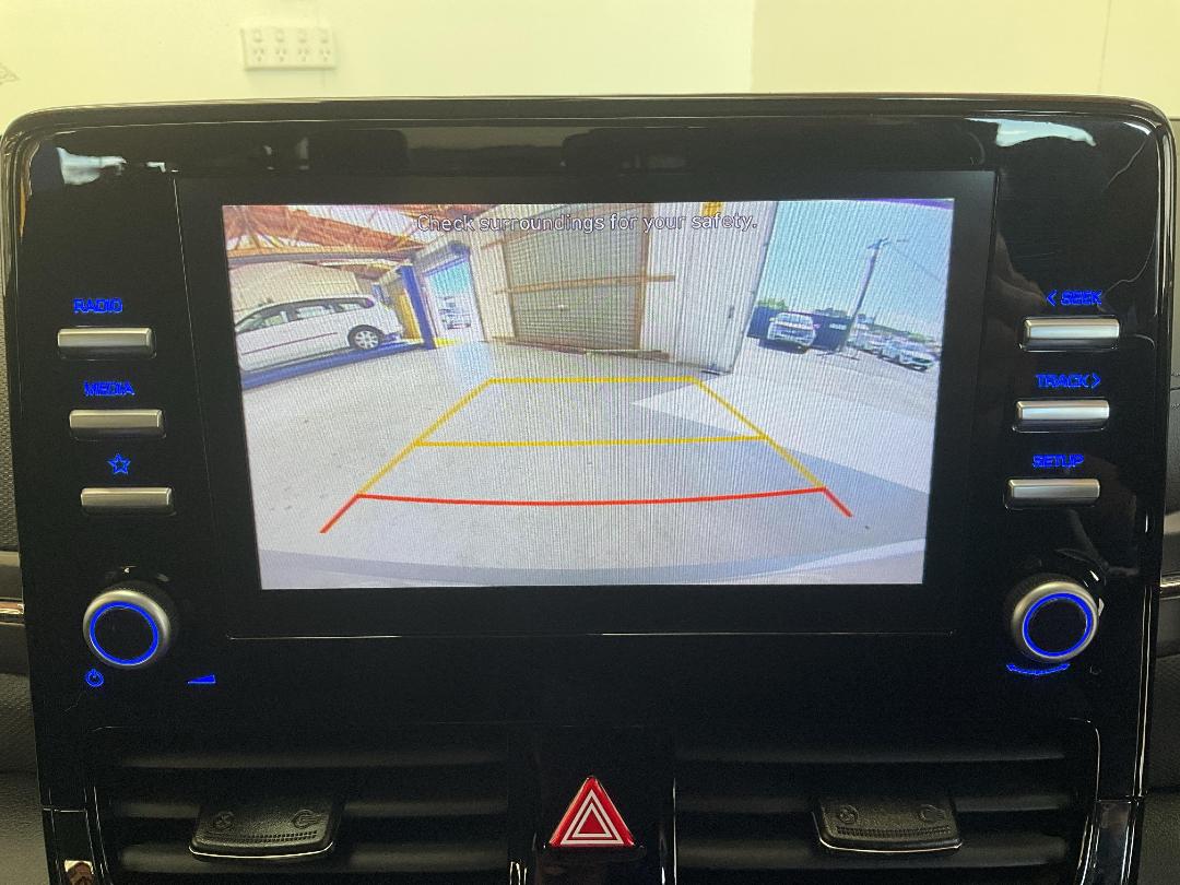 Photo '25' of Hyundai Ioniq Photo '25' of Hyundai Ioniq