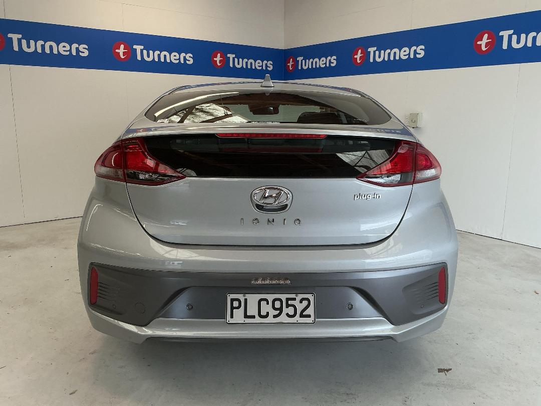 Photo '6' of Hyundai Ioniq Photo '6' of Hyundai Ioniq