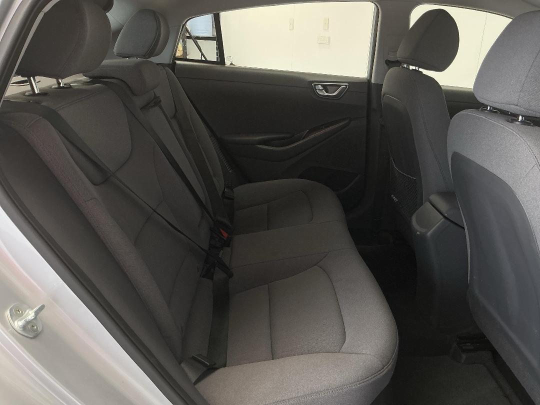 Photo '20' of Hyundai Ioniq Photo '20' of Hyundai Ioniq