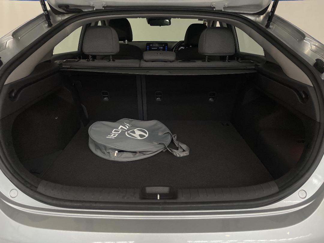 Photo '14' of Hyundai Ioniq