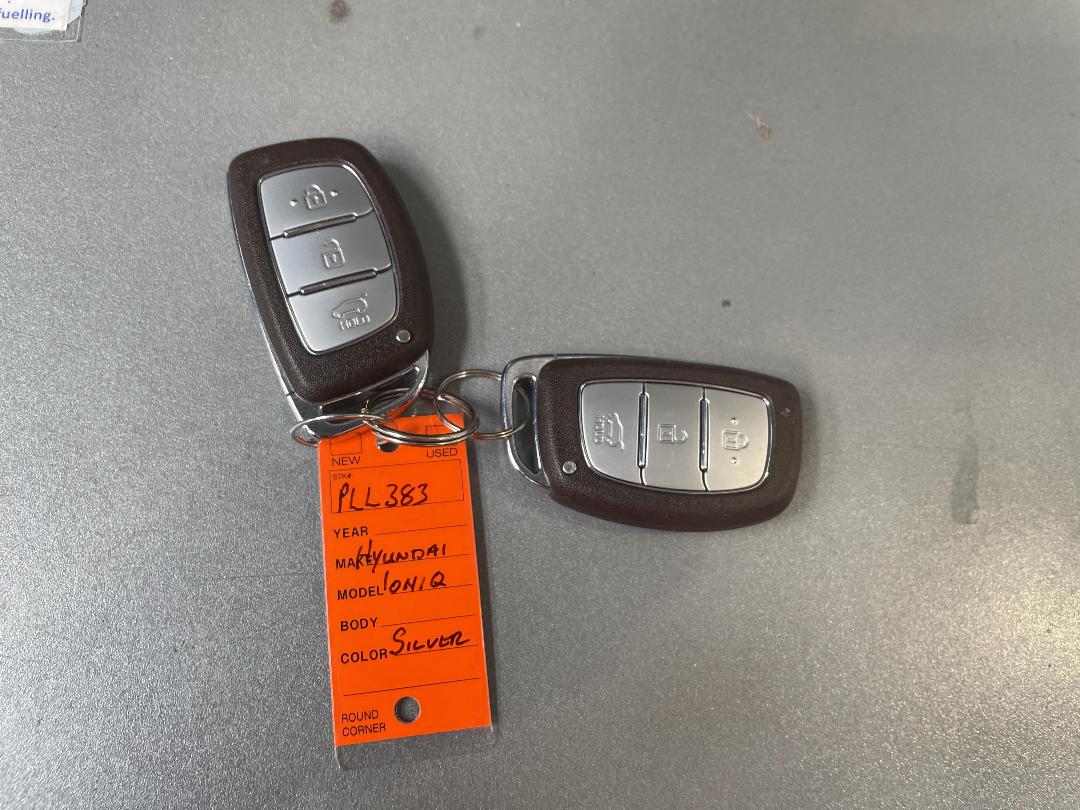 Photo '22' of Hyundai Ioniq