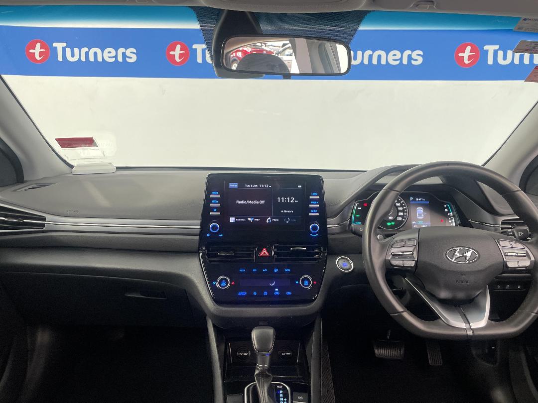 Photo '17' of Hyundai Ioniq