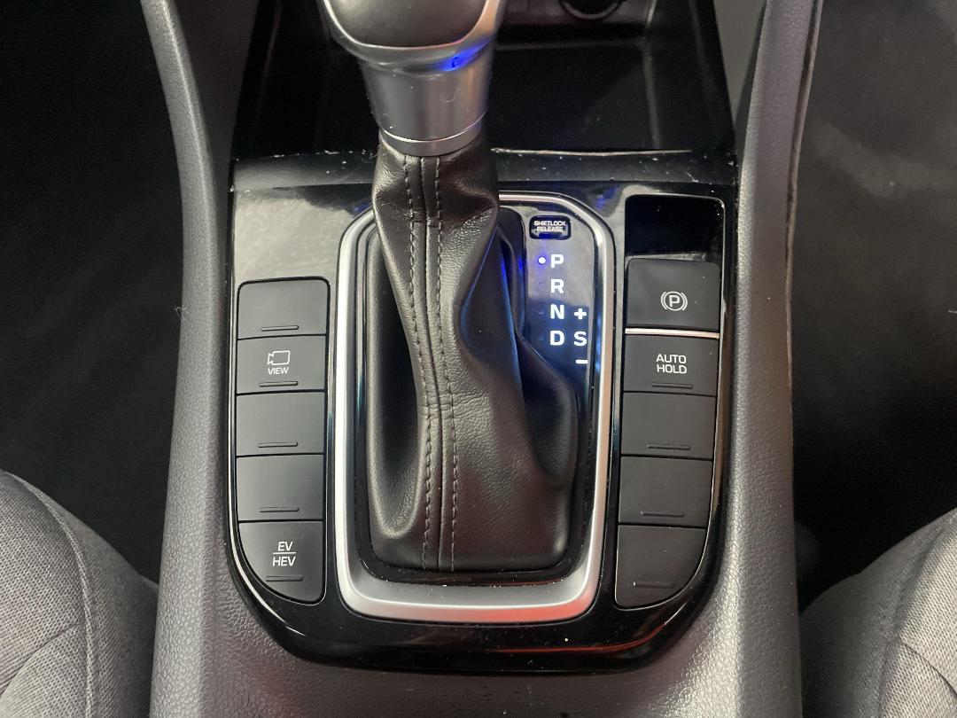 Photo '28' of Hyundai Ioniq