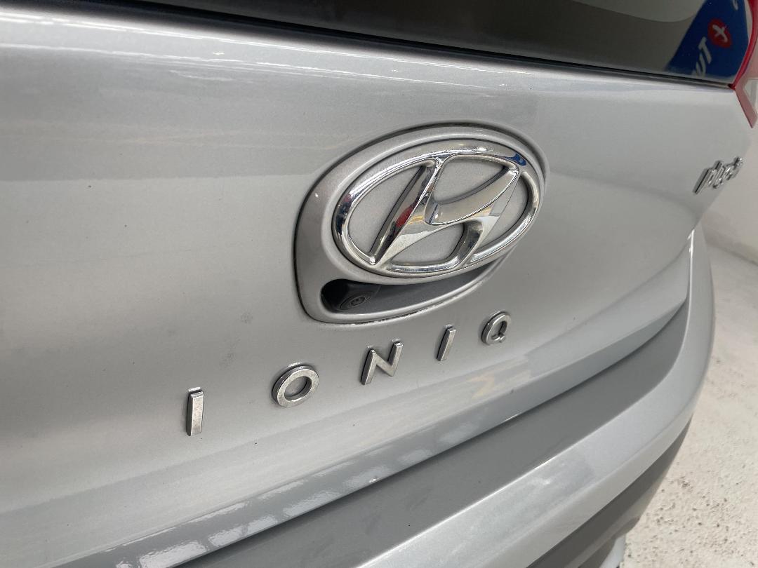 Photo '30' of Hyundai Ioniq