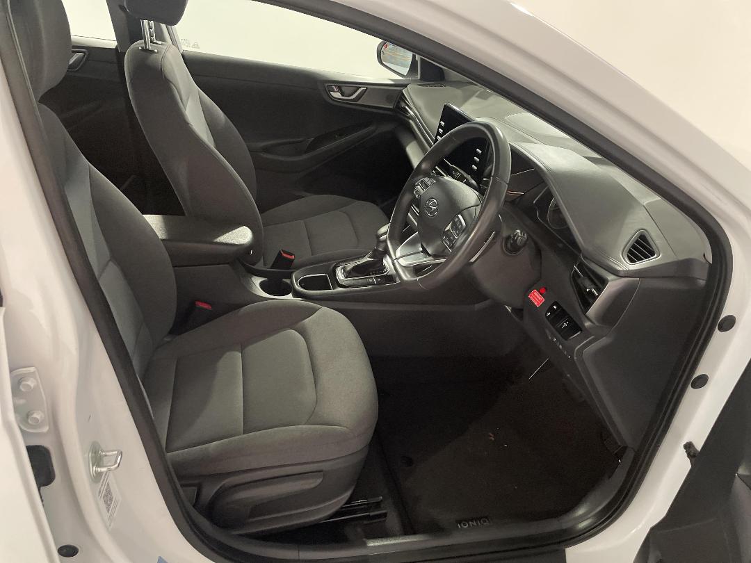 Photo '16' of Hyundai Ioniq