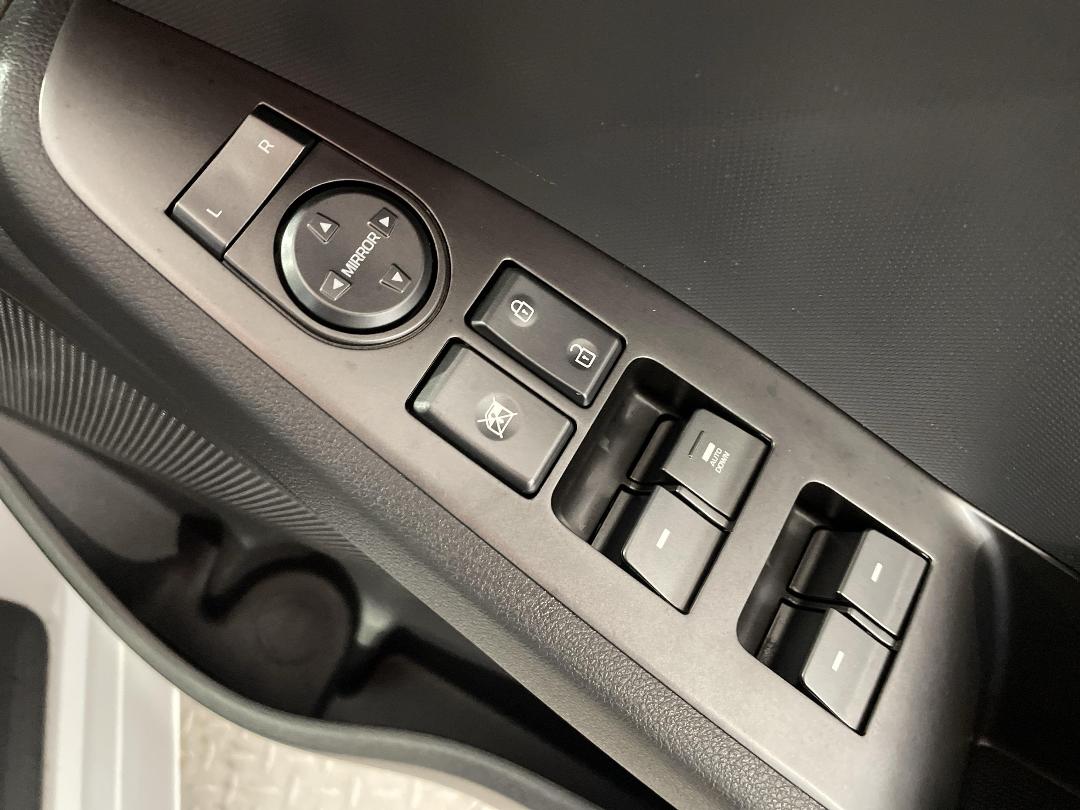 Photo '24' of Hyundai Ioniq