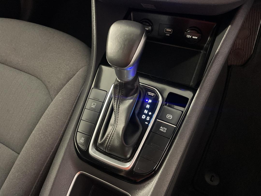 Photo '32' of Hyundai Ioniq