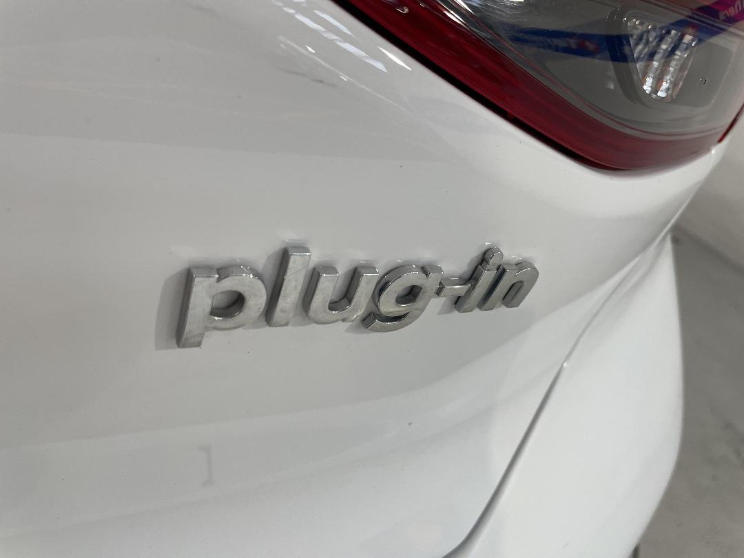 Photo '36' of Hyundai Ioniq