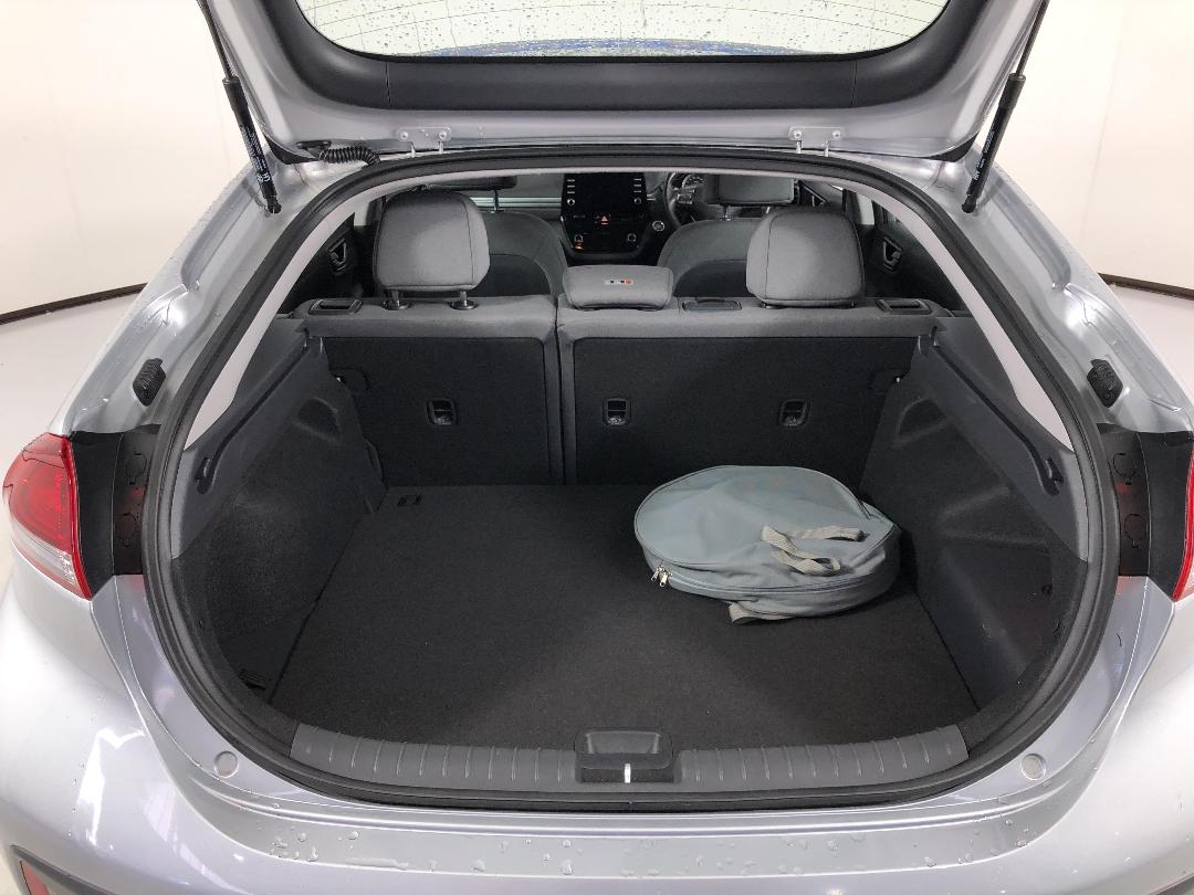 Photo '14' of Hyundai Ioniq