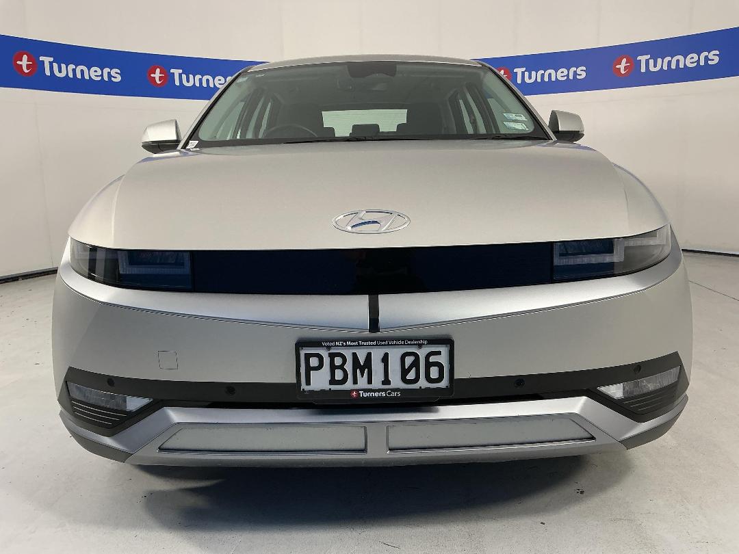 Photo '2' of Hyundai Ioniq 5 Photo '2' of Hyundai Ioniq 5