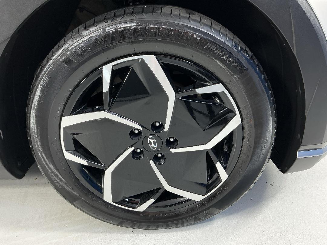 Photo '9' of Hyundai Ioniq 5 Photo '9' of Hyundai Ioniq 5