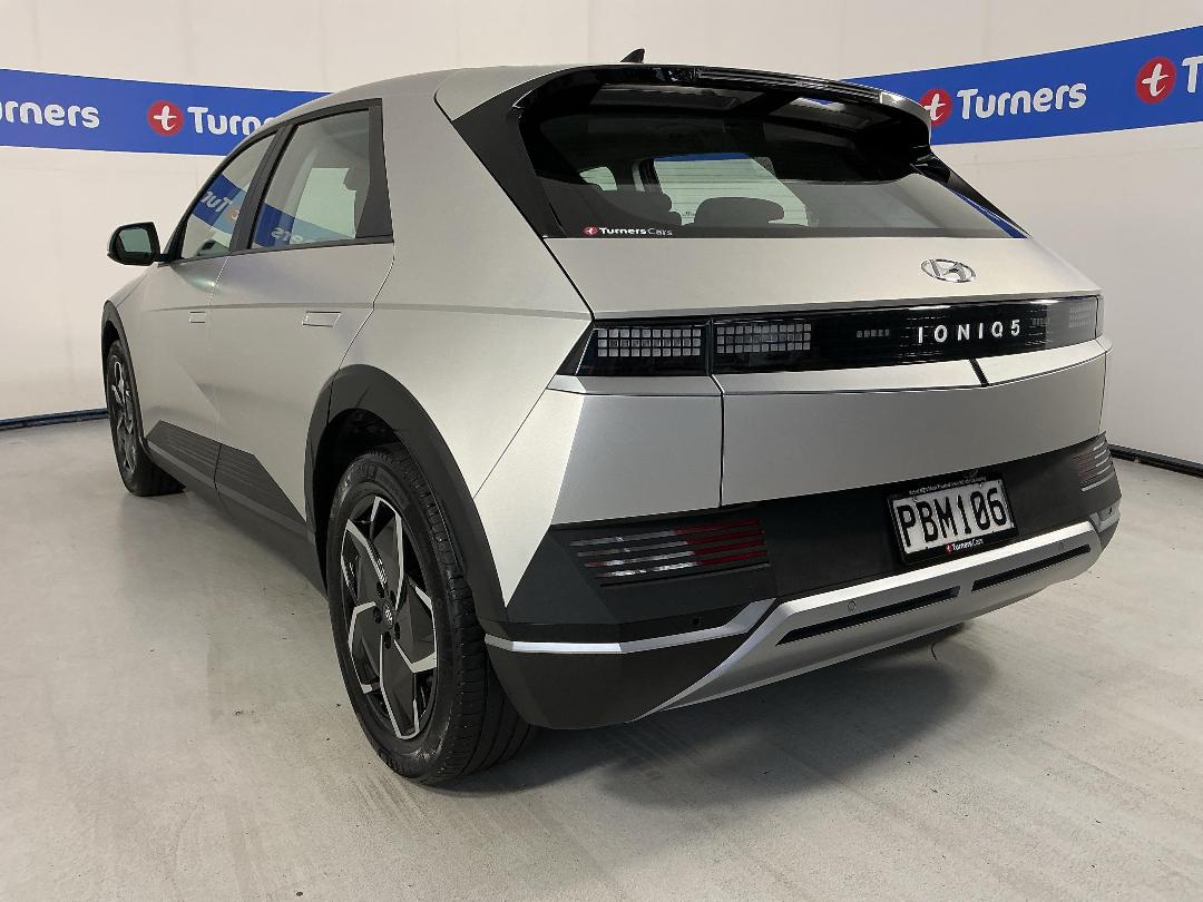 Photo '5' of Hyundai Ioniq 5 Photo '5' of Hyundai Ioniq 5