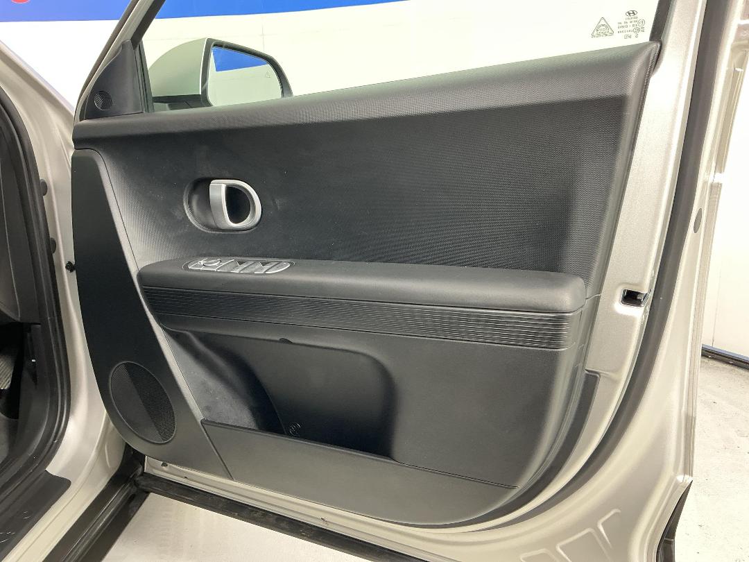 Photo '15' of Hyundai Ioniq 5 Photo '15' of Hyundai Ioniq 5