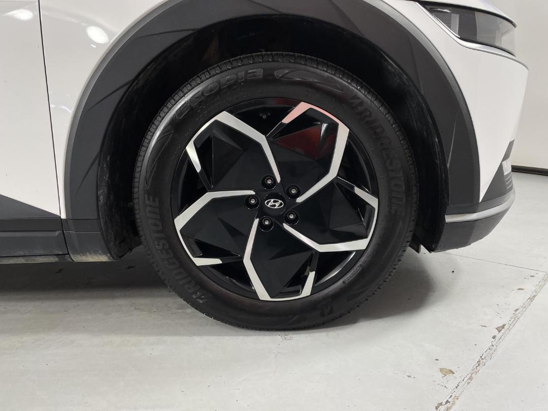 Photo '9' of Hyundai Ioniq 5 Photo '9' of Hyundai Ioniq 5