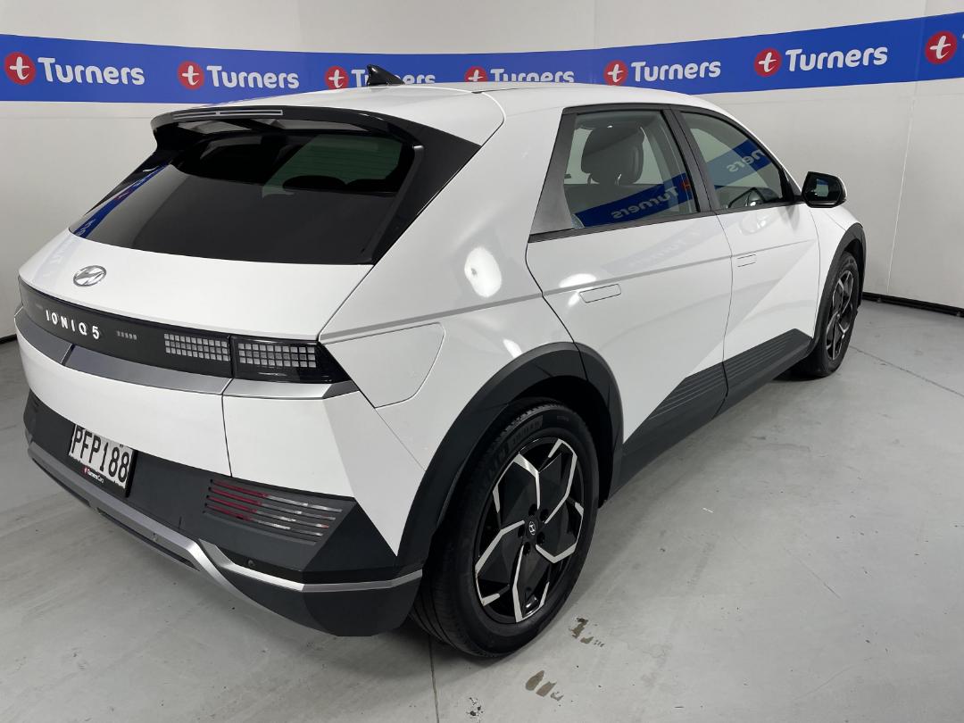 Photo '7' of Hyundai Ioniq 5 Photo '7' of Hyundai Ioniq 5