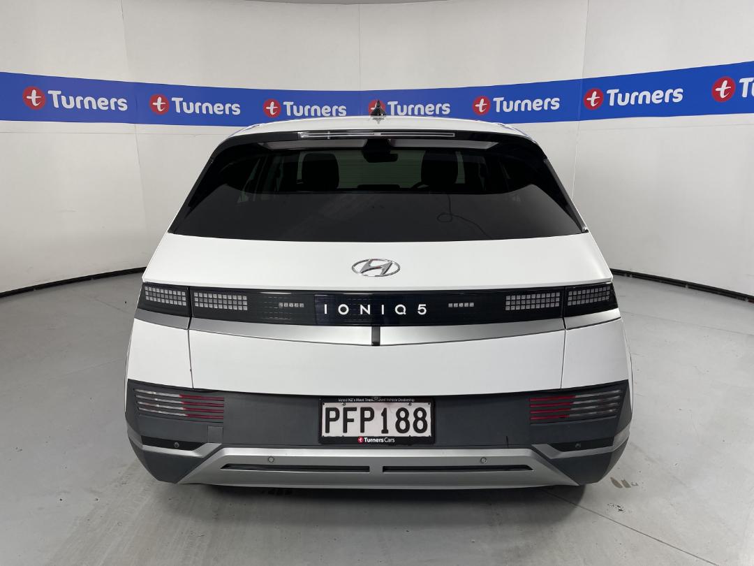 Photo '6' of Hyundai Ioniq 5 Photo '6' of Hyundai Ioniq 5