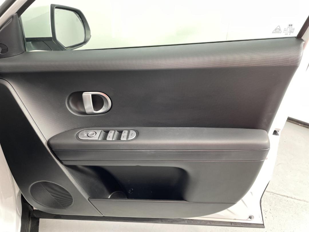 Photo '15' of Hyundai Ioniq 5 Photo '15' of Hyundai Ioniq 5