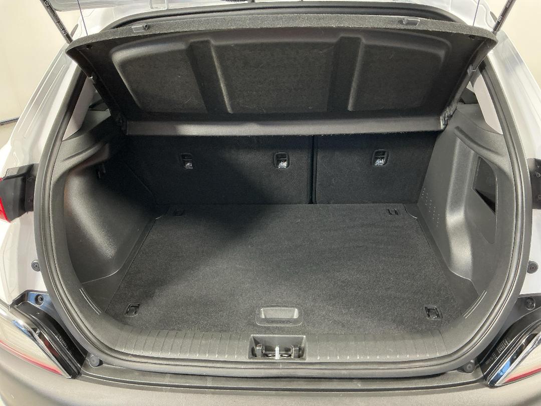 Photo '14' of Hyundai Kona Photo '14' of Hyundai Kona