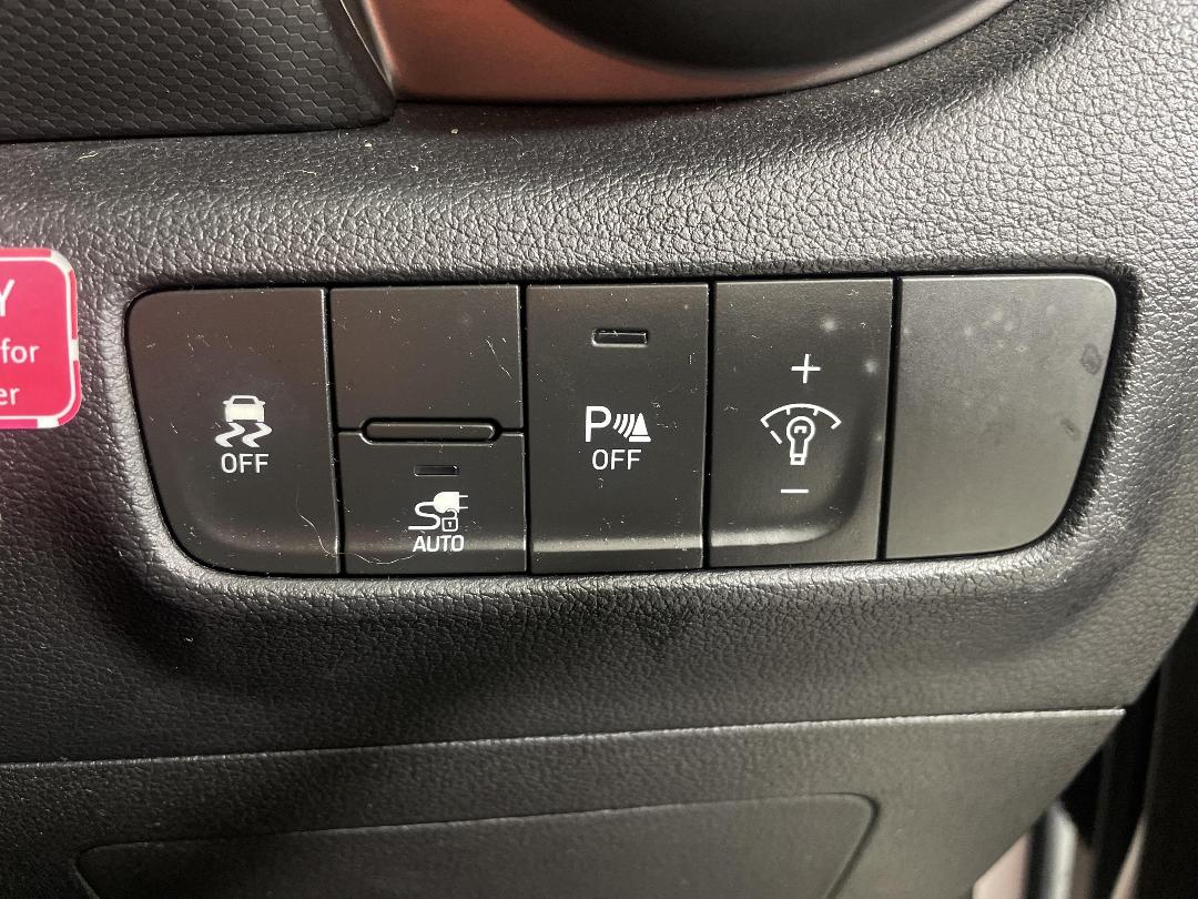 Photo '24' of Hyundai Kona