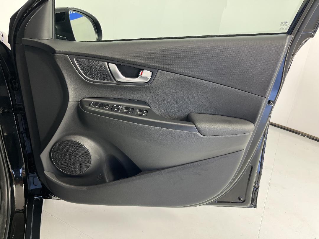Photo '15' of Hyundai Kona Photo '15' of Hyundai Kona