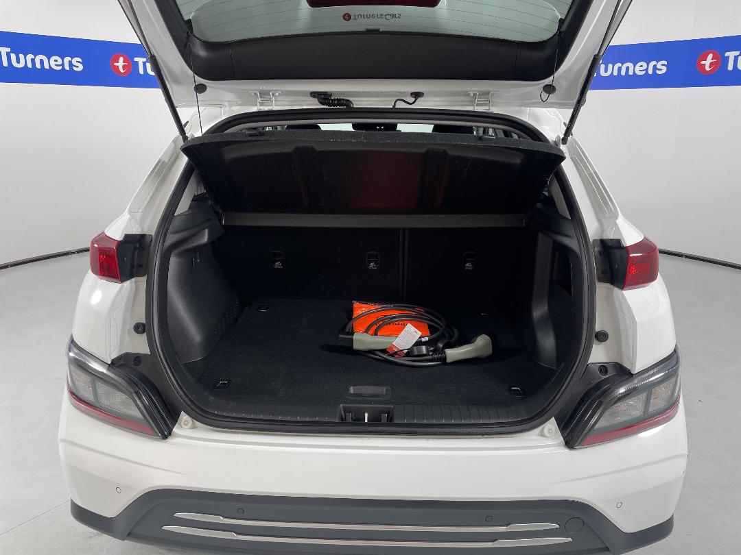 Photo '14' of Hyundai Kona Photo '14' of Hyundai Kona