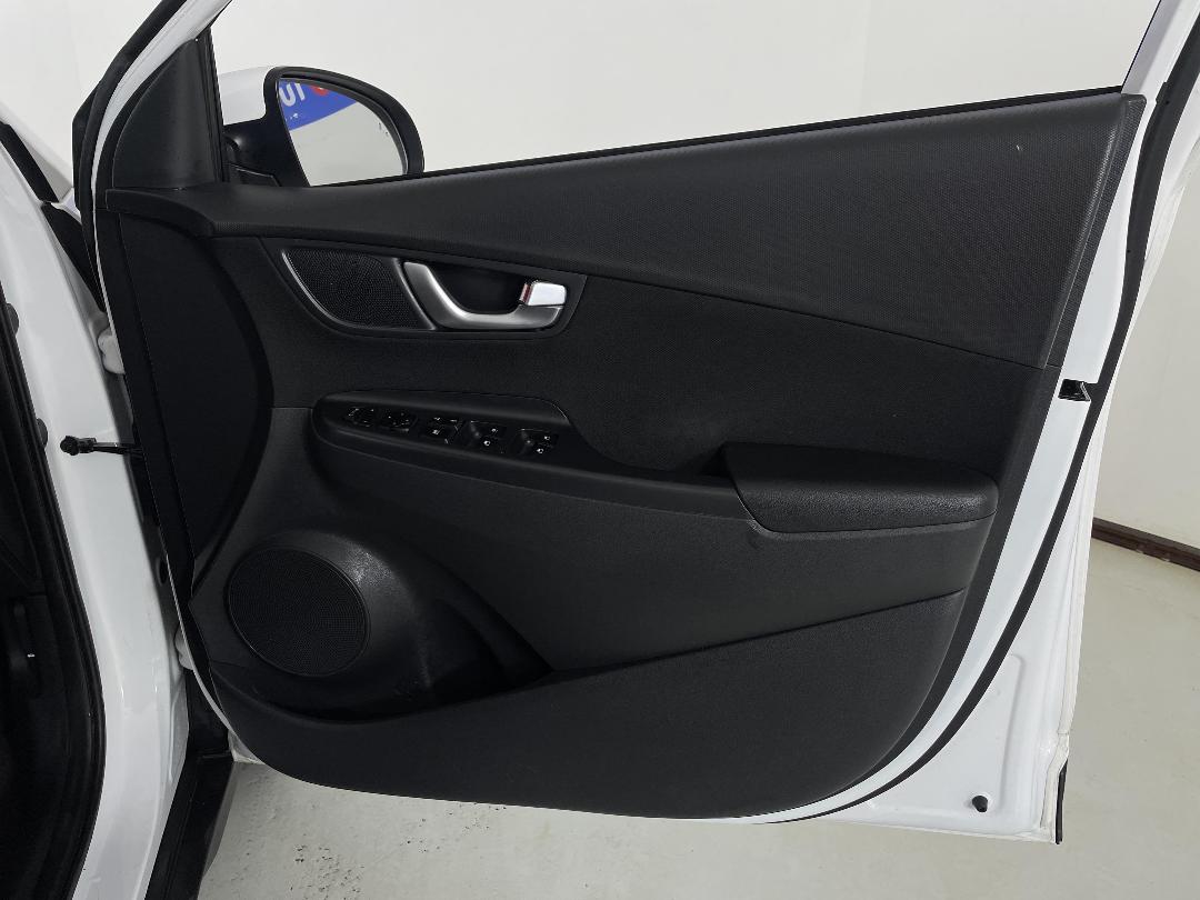 Photo '15' of Hyundai Kona Photo '15' of Hyundai Kona