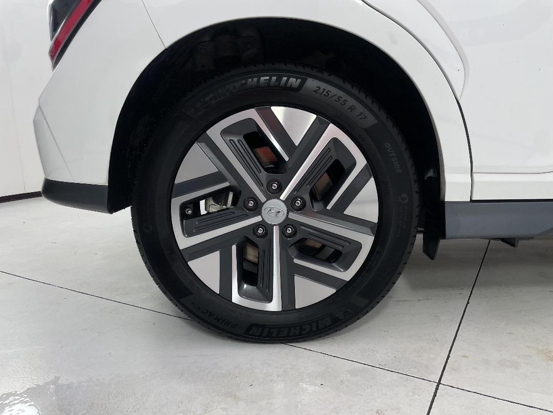 Photo '12' of Hyundai Kona Photo '12' of Hyundai Kona