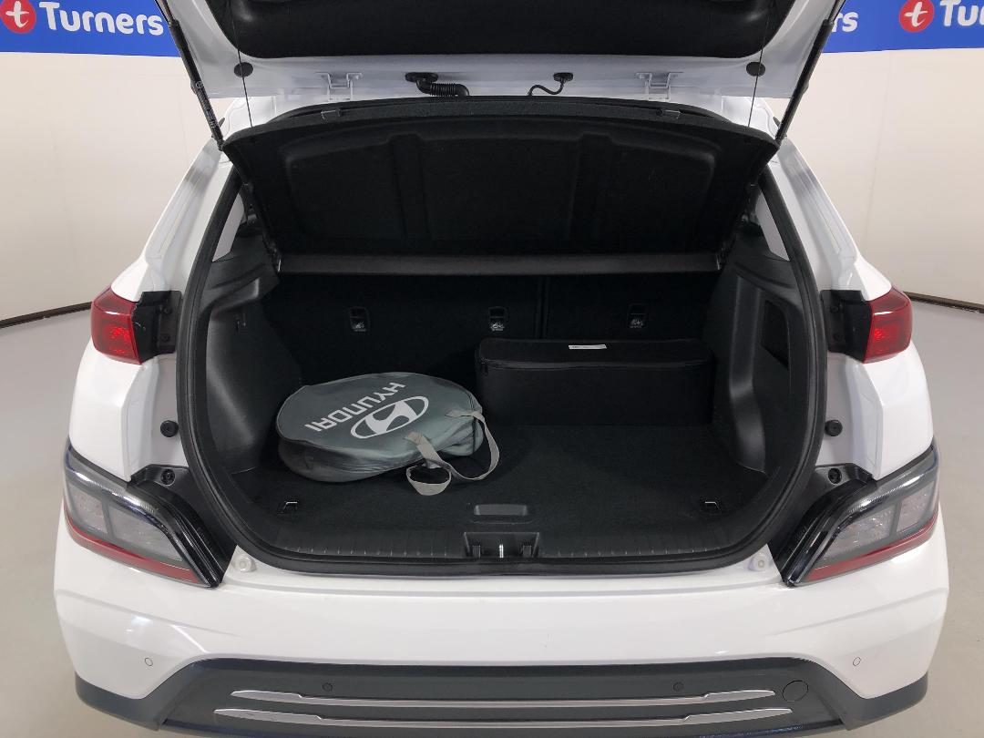 Photo '14' of Hyundai Kona Photo '14' of Hyundai Kona